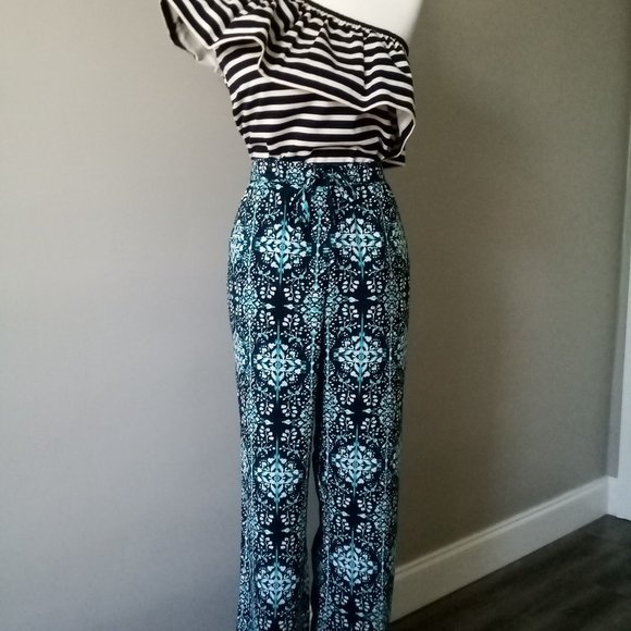 St. John's Bay Pants - NWT St. John's Bay Drawstring Waist Pants